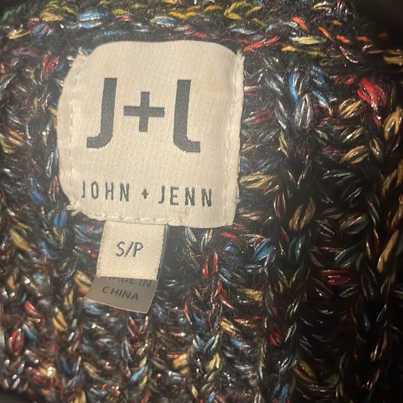 John and Jenn sweater - Picture 3 of 3